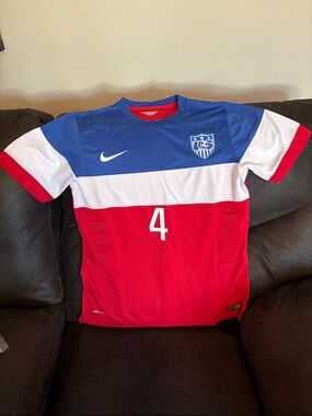 USMN 2014 World Cup Popsicle / Away Jersey with Michael Bradley’s number 4. New